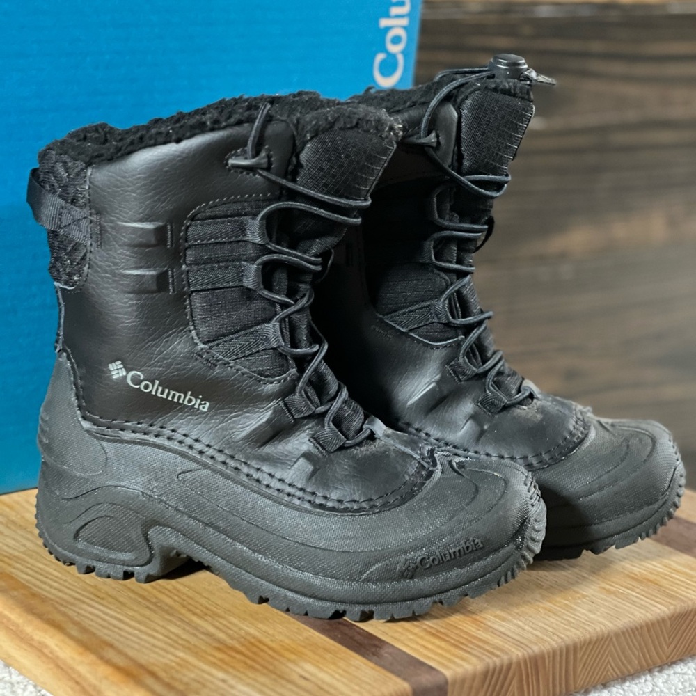 Columbia Youth Bugaboo Arctic Trip Omni-Heat Boot Size 2, Black
